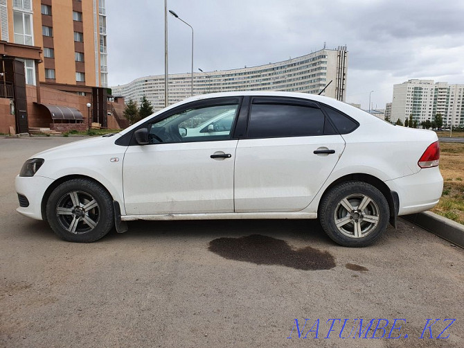 Volkswagen Polo 2013 года Астана - изображение 3