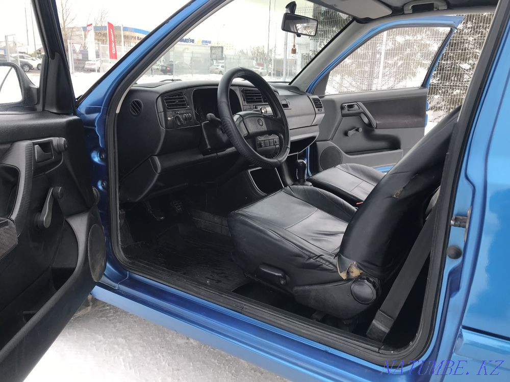 Volkswagen Golf 1993 ж  Астана - изображение 8