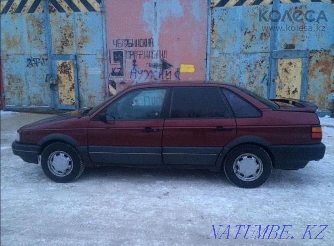 Volkswagen passat B3 sedan 1.8 Astana - photo 3