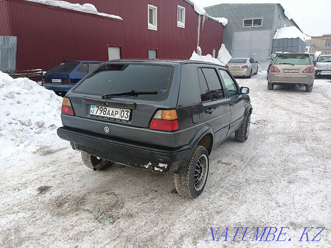 Golf 2. urgently selling Astana - photo 5