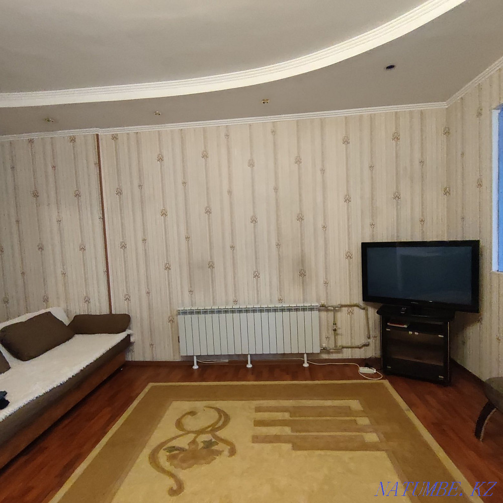 Екі бөлмелі пәтер күнделікті жалға беріледі   Алматы - изображение 4