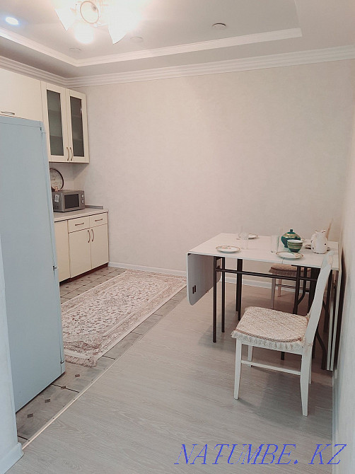 Екі бөлмелі пәтер күнделікті жалға беріледі   Алматы - изображение 6