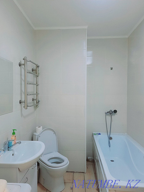 Екі бөлмелі пәтер күнделікті жалға беріледі   Алматы - изображение 7