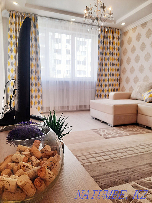 Екі бөлмелі пәтер күнделікті жалға беріледі   Алматы - изображение 1