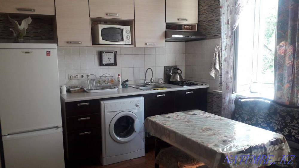 Екі бөлмелі пәтер күнделікті жалға беріледі   Алматы - изображение 1