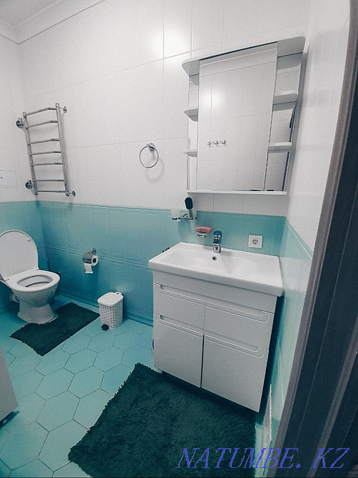 Екі бөлмелі пәтер күнделікті жалға беріледі   Алматы - изображение 8