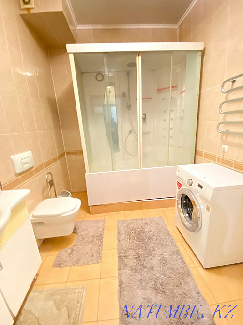 Екі бөлмелі пәтер күнделікті жалға беріледі   Алматы - изображение 7