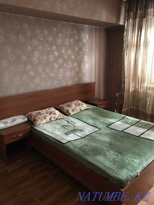 Екі бөлмелі пәтер күнделікті жалға беріледі   Алматы - изображение 4