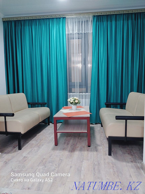 Екі бөлмелі пәтер күнделікті жалға беріледі   Алматы - изображение 1