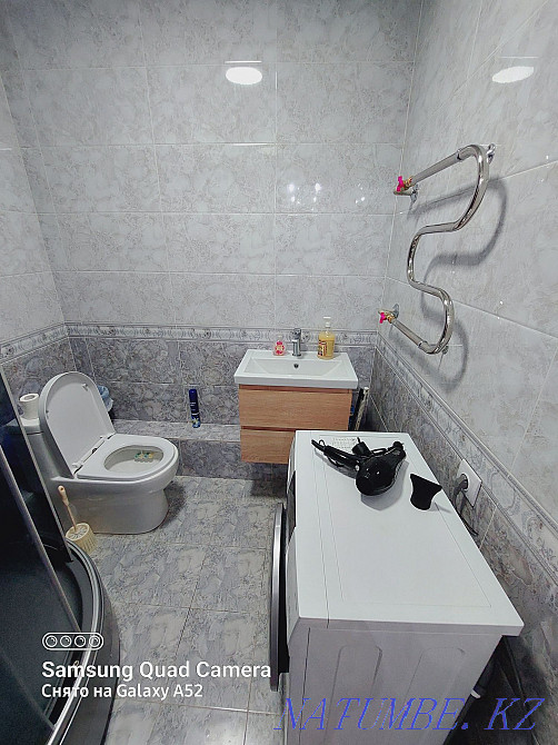 Екі бөлмелі пәтер күнделікті жалға беріледі   Алматы - изображение 8