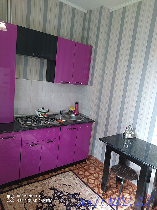 Екі бөлмелі пәтер күнделікті жалға беріледі   Алматы - изображение 7