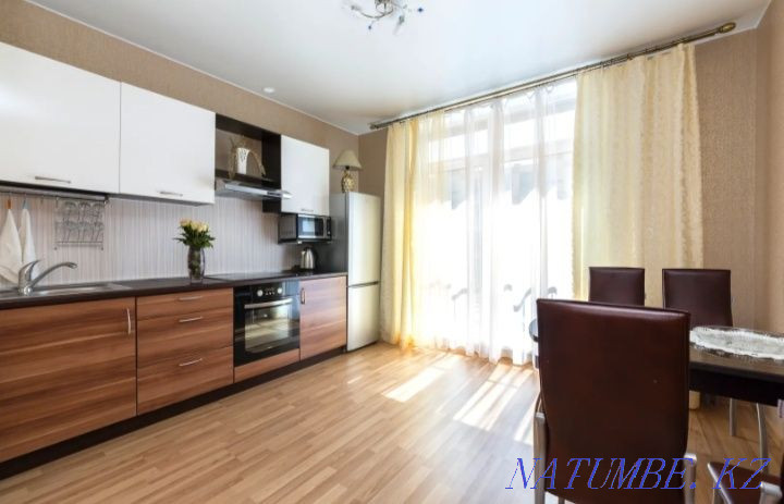 Екі бөлмелі пәтер күнделікті жалға беріледі   Алматы - изображение 4