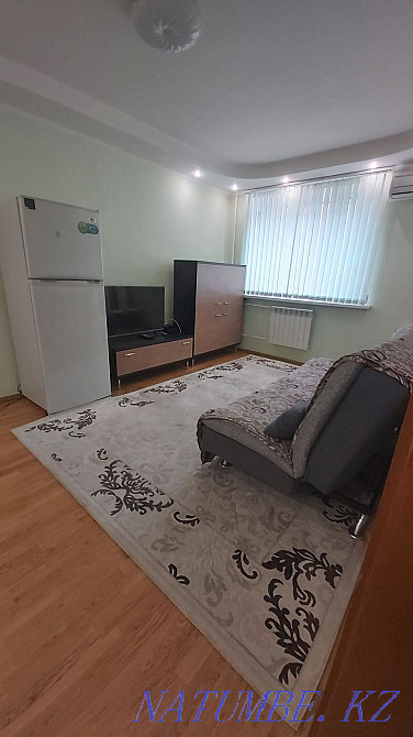 Екі бөлмелі пәтер күнделікті жалға беріледі   Алматы - изображение 1