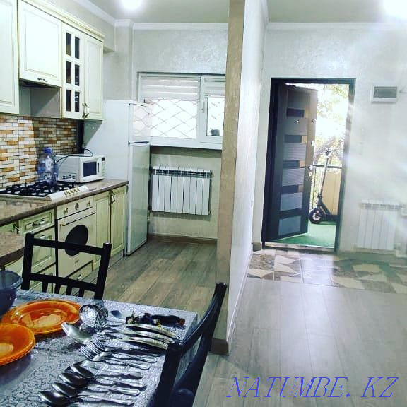 Екі бөлмелі пәтер күнделікті жалға беріледі   Алматы - изображение 7