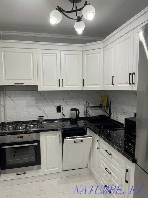 Екі бөлмелі пәтер күнделікті жалға беріледі   Алматы - изображение 4