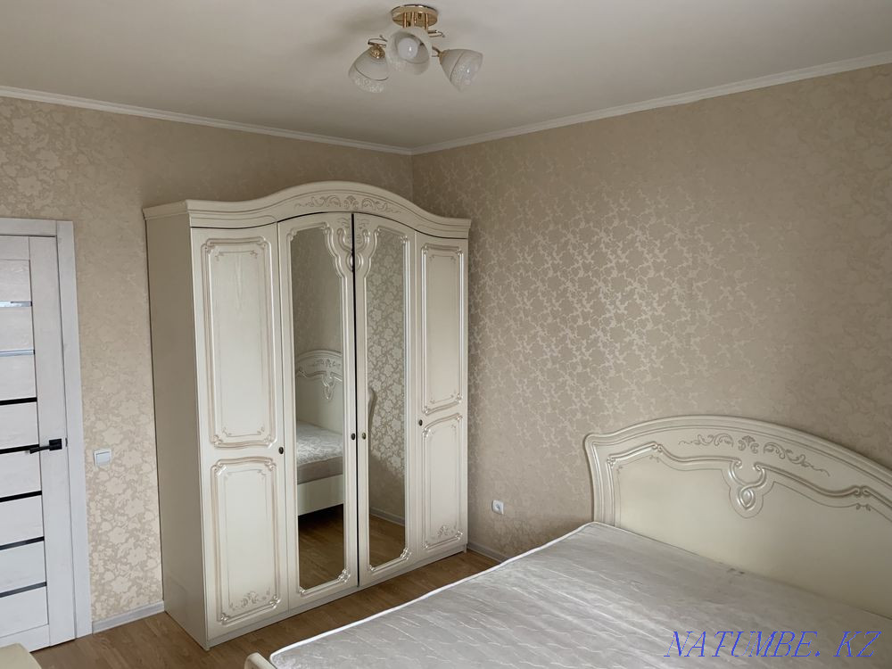 Екі бөлмелі пәтер күнделікті жалға беріледі   Алматы - изображение 1