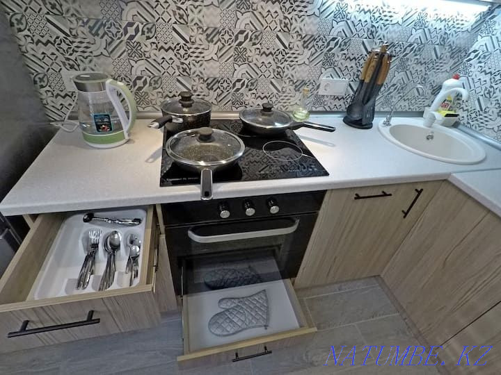 Двухкомнатная посуточно  Алматы - изображение 6