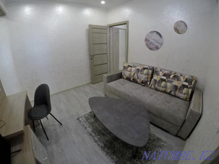 Двухкомнатная посуточно  Алматы - изображение 3