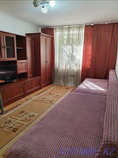 Екі бөлмелі пәтер күнделікті жалға беріледі   Алматы - изображение 2