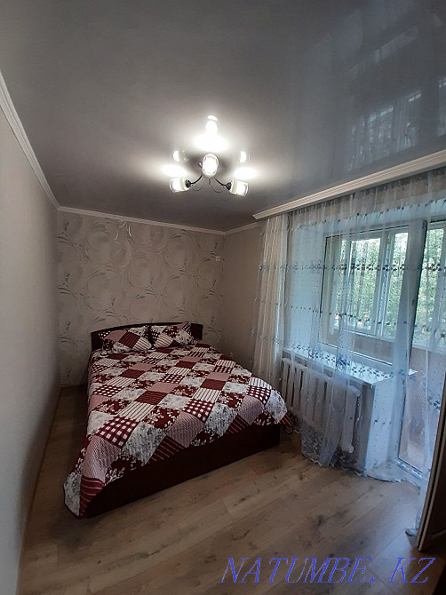 Екі бөлмелі пәтер күнделікті жалға беріледі   Алматы - изображение 7