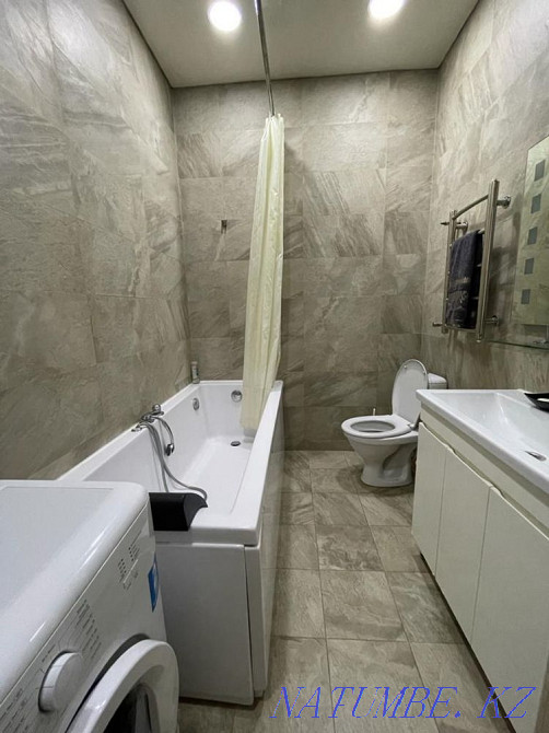 Екі бөлмелі пәтер күнделікті жалға беріледі   Алматы - изображение 9