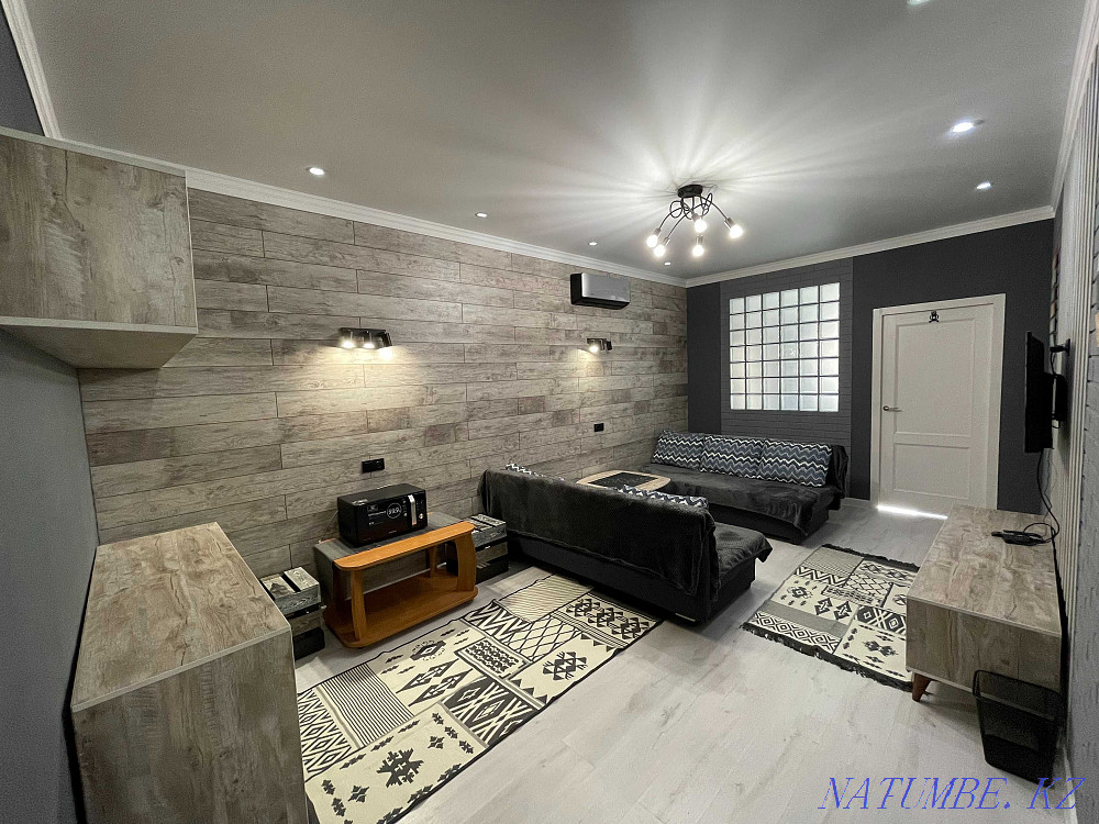 Двухкомнатная посуточно  Алматы - изображение 1