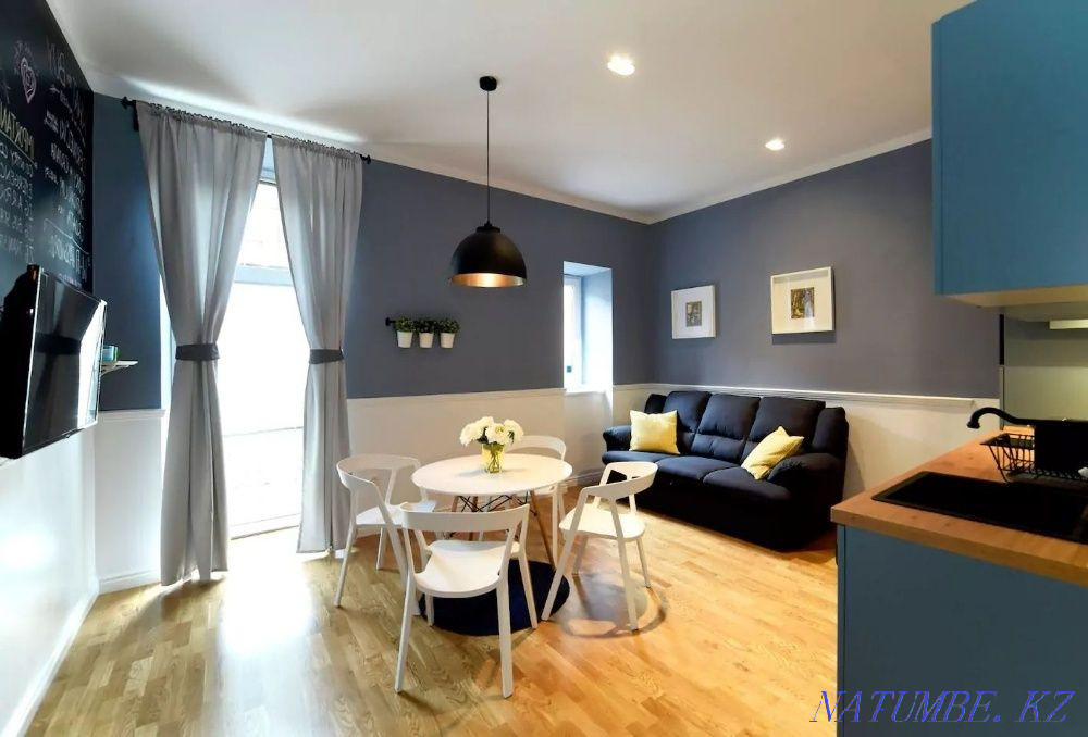 Двухкомнатная посуточно  Алматы - изображение 1