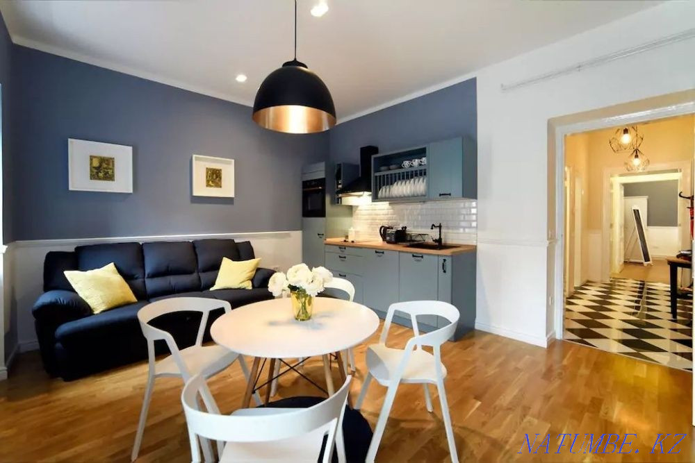 Двухкомнатная посуточно  Алматы - изображение 2