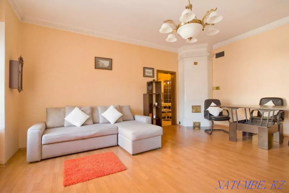 Екі бөлмелі пәтер күнделікті жалға беріледі   Алматы - изображение 1