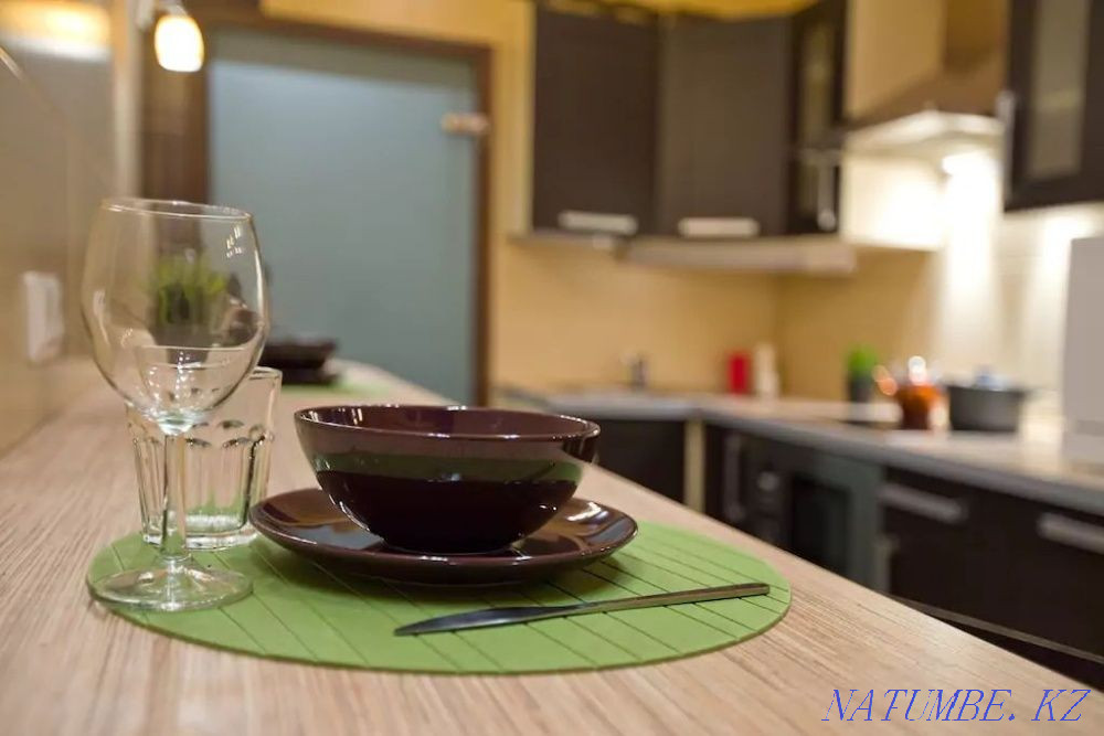 Екі бөлмелі пәтер күнделікті жалға беріледі   Алматы - изображение 5