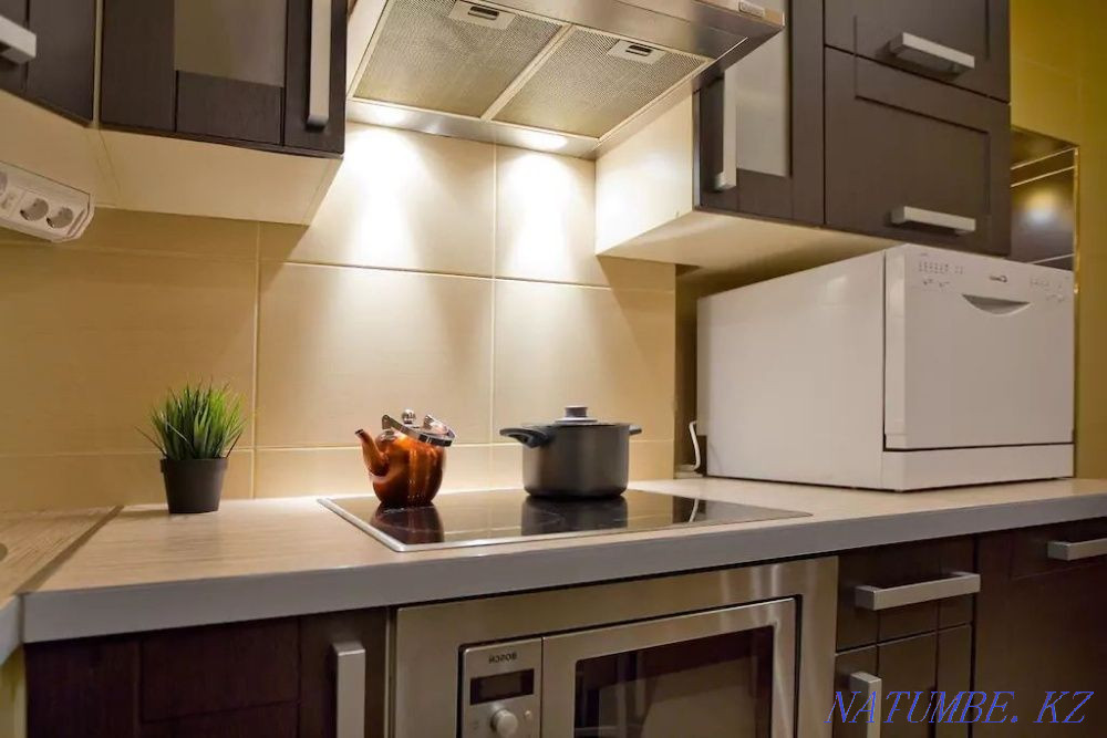 Екі бөлмелі пәтер күнделікті жалға беріледі   Алматы - изображение 8