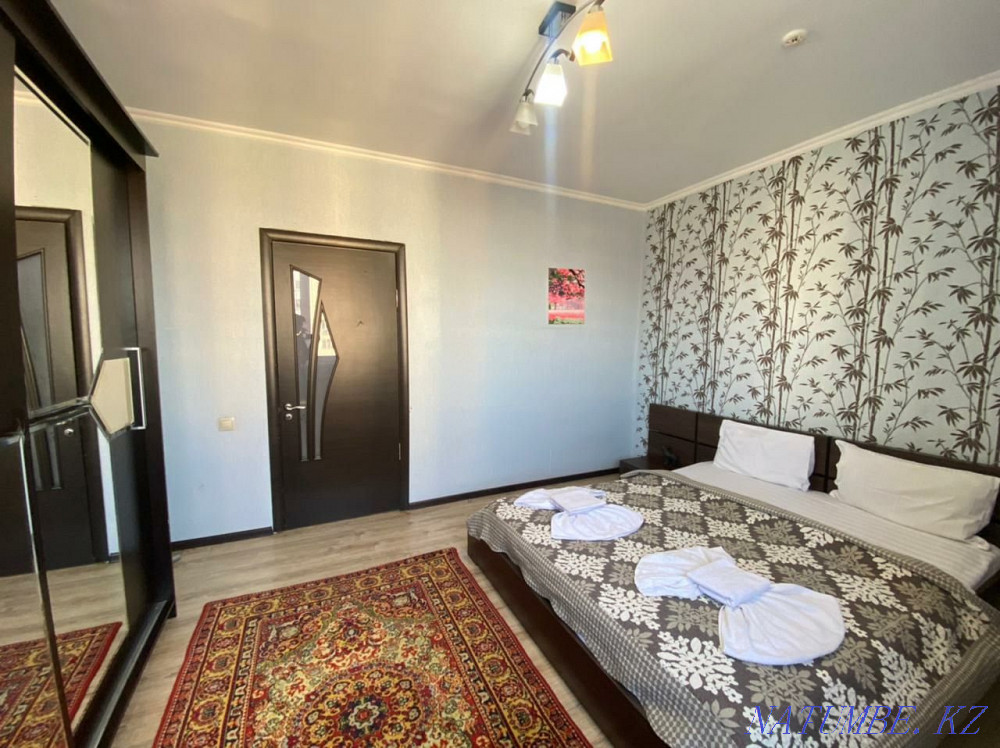 Екі бөлмелі пәтер күнделікті жалға беріледі   Алматы - изображение 2