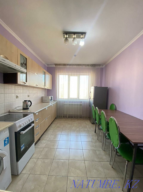 Екі бөлмелі пәтер күнделікті жалға беріледі   Алматы - изображение 3