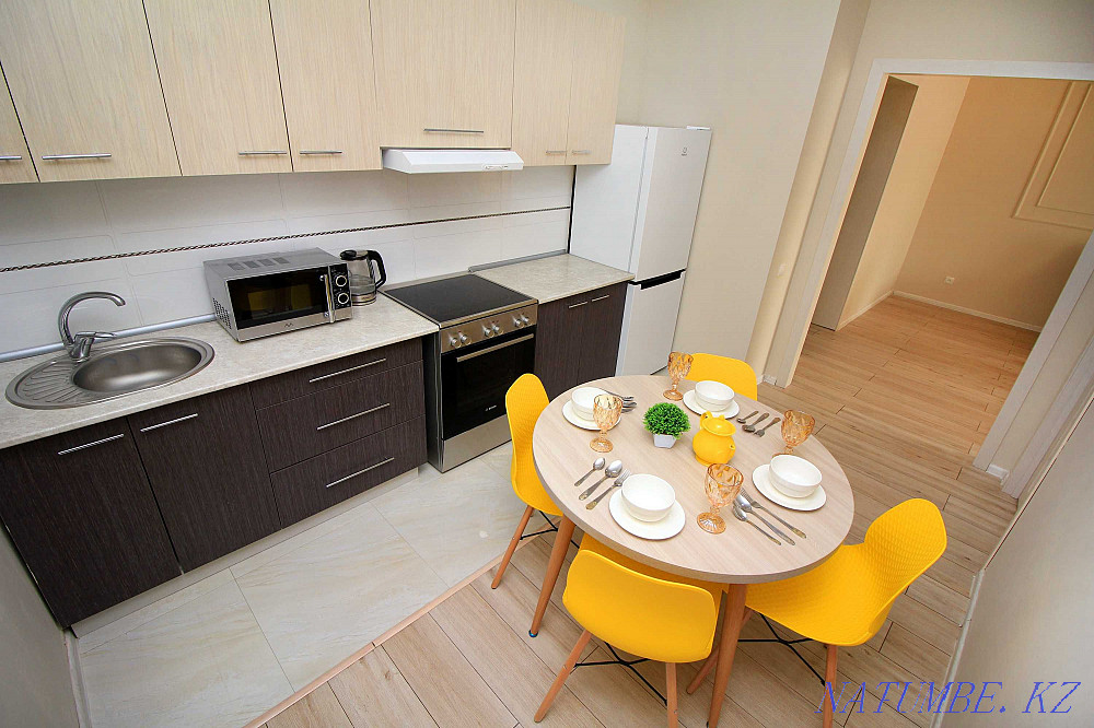 Двухкомнатная посуточно  Алматы - изображение 2