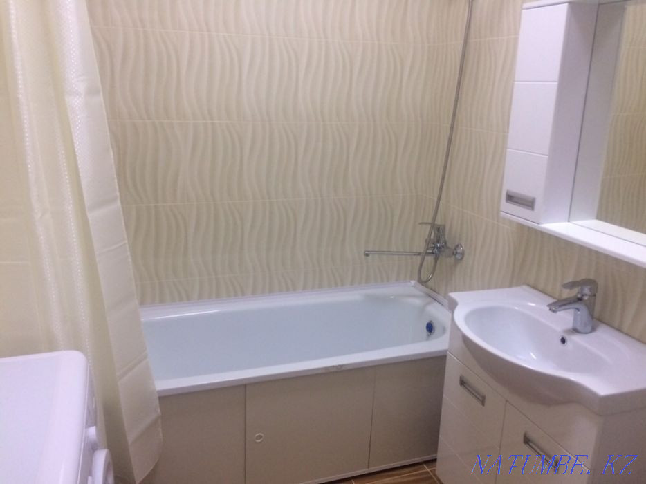 Двухкомнатная посуточно  Алматы - изображение 2