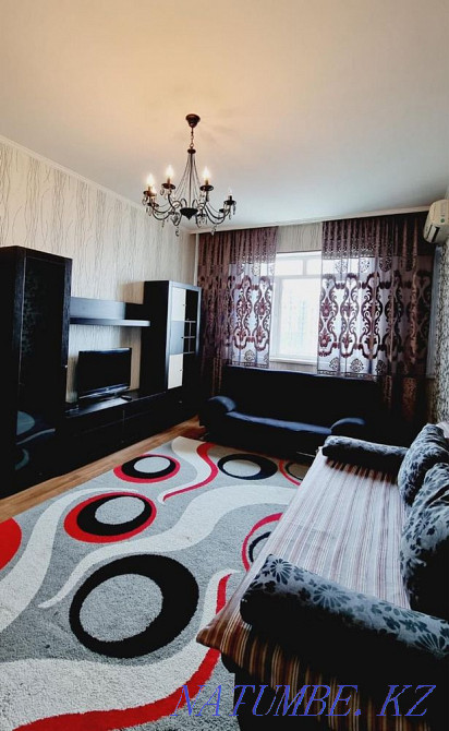 Двухкомнатная посуточно  Алматы - изображение 1