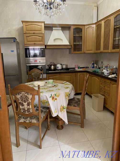 Сдаётся коттедж в престижном районе Алматы - изображение 8