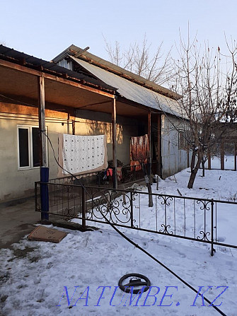 Rent 3 rooms. house in besagach closer to challah? arena. Almaty - photo 9