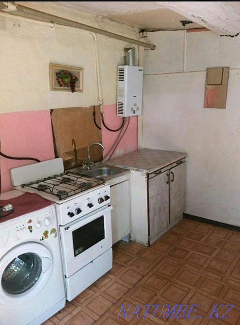 Мен бөлмелерді жалға беремін. Рысқұлов-Шемякин. Ыстық су, газ, жылу.  Алматы - изображение 1