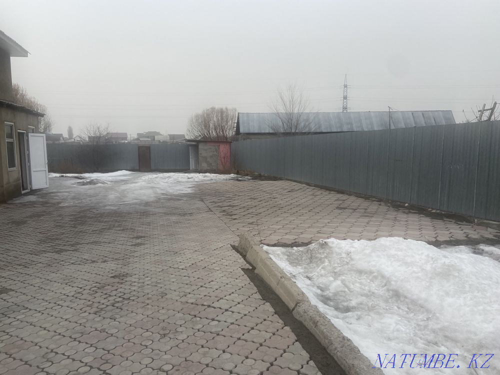 Rent a yard with a house for rent in the microdistrict Shapagat (Dawn of the East) Almaty - photo 2