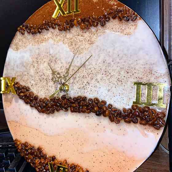 Часы из эпоксидной смолы с настоящим зерновым кофе Almaty