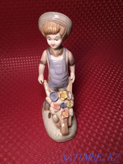Статуэтка.Цена 25000 тг.Производстсво Тайланд. Алматы - изображение 1