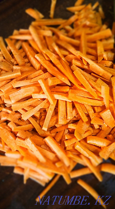 Продаём морковку нарезанное вручную для плова 1кг 300тг Алматы - изображение 1