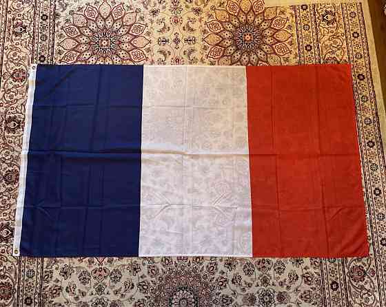 Флаг Франции Алматы