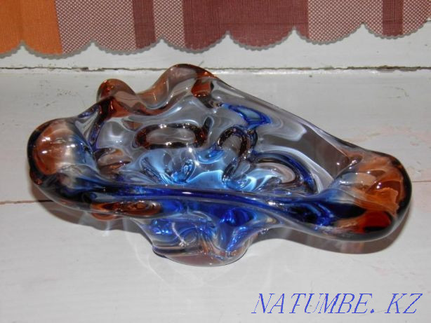 Ashtray made of colored Czech glass ( Bohemia ) 2 pieces antique Almaty - photo 1