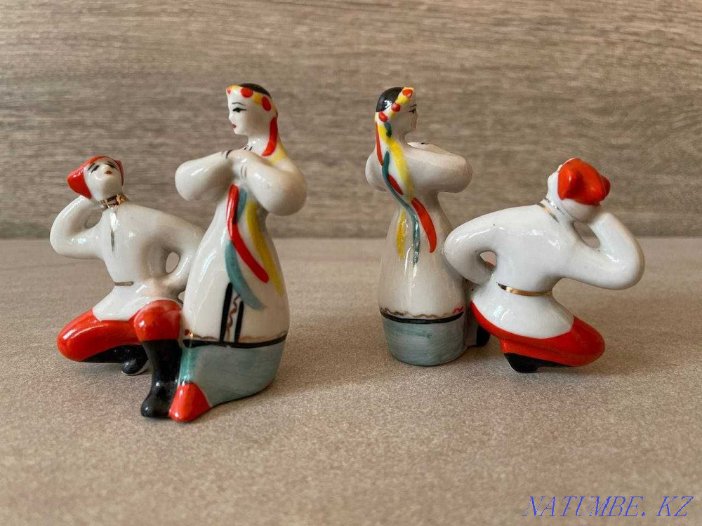 Porcelain figurines "Gopak dance" (Polonsky plant), USSR Almaty - photo 1