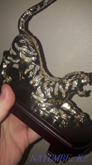 Golden Tiger Figurine On A Stand Almaty - photo 3