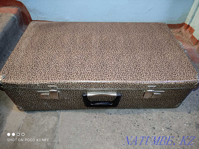 Soviet suitcase, Moscow metro station Almaty - photo 1