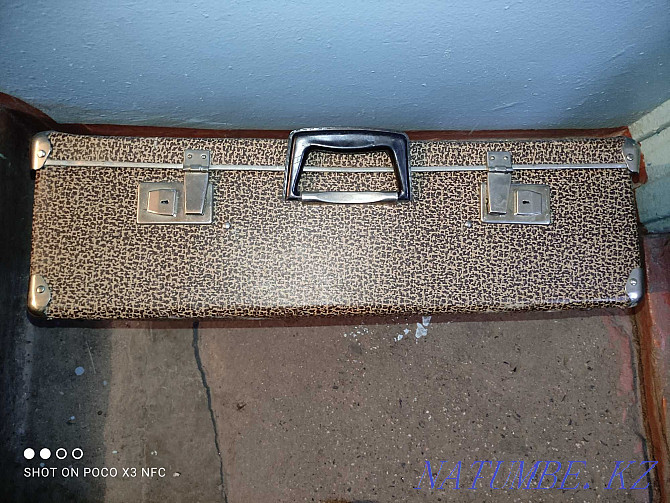 Soviet suitcase, Moscow metro station Almaty - photo 4