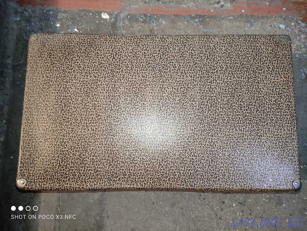 Soviet suitcase, Moscow metro station Almaty - photo 2